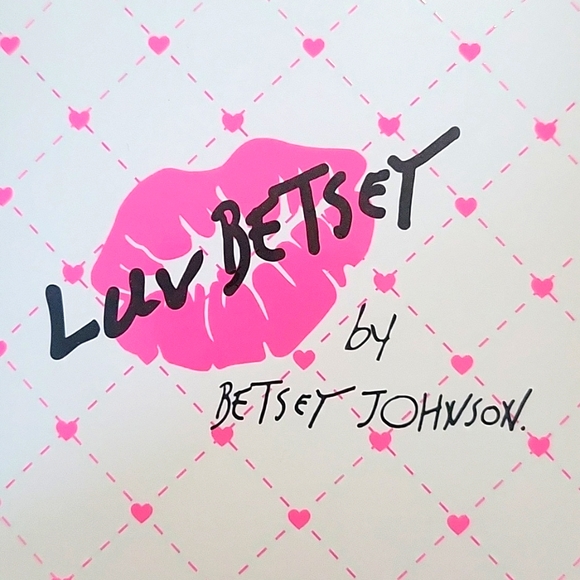 Luv Betsey - ✨New ✨ By Betsey Johnson Women's watch - Picture 2 of 5